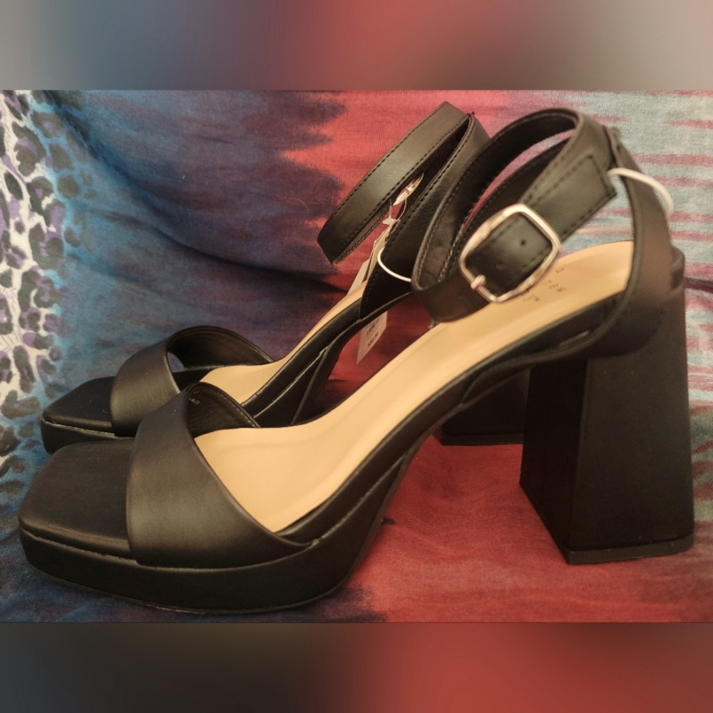 Size 9.5 Black Heels Open Toe Ankle Bracelet Strap New